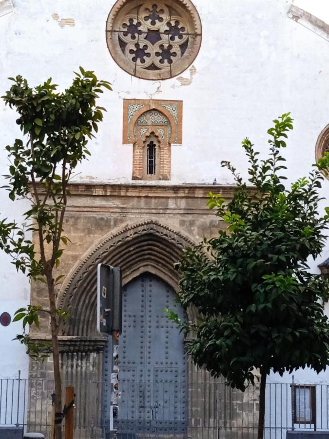 Apartamento Casco Antiguo Exterior Unico En Segunda Planta En Un Edificio De De Dos Plantas Sevilla Eksteriør bilde